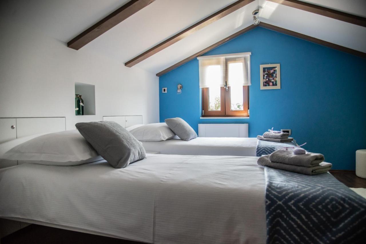 Holiday House Tos-Vila With Heated Pool Vrbnik  Ngoại thất bức ảnh