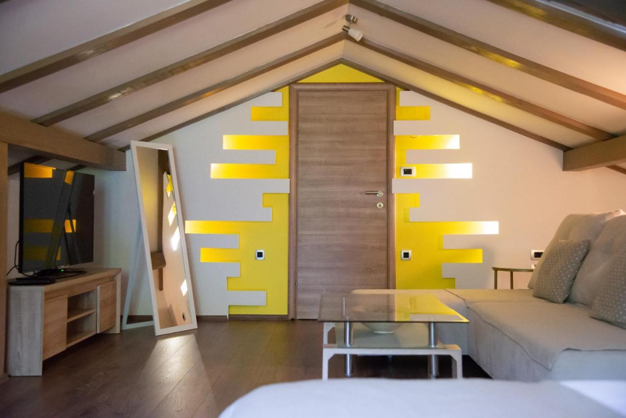 Holiday House Tos-Vila With Heated Pool Vrbnik  Ngoại thất bức ảnh