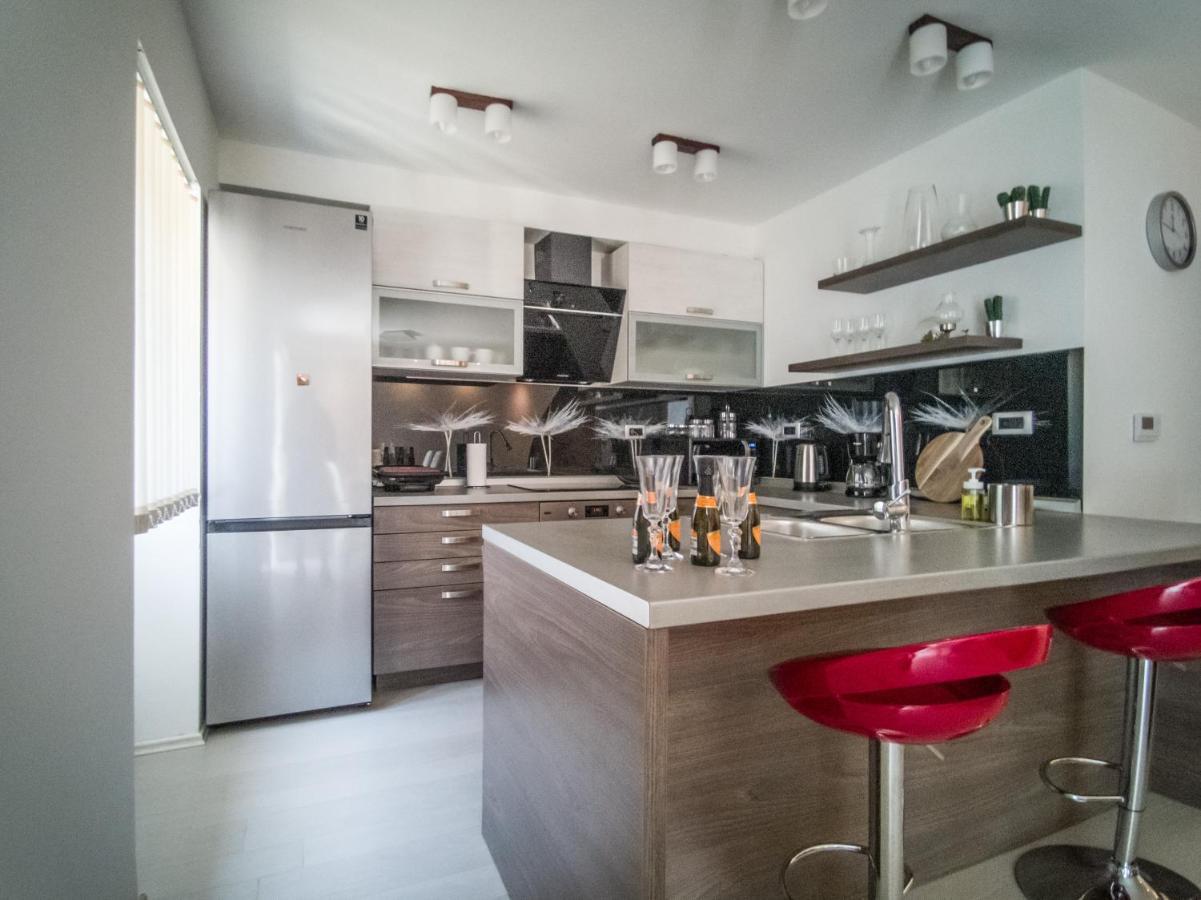 Holiday House Tos-Vila With Heated Pool Vrbnik  Ngoại thất bức ảnh