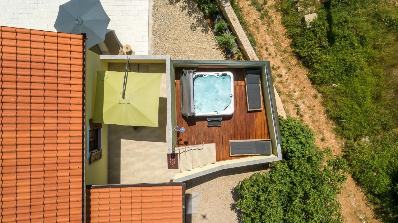 Holiday House Tos-Vila With Heated Pool Vrbnik  Ngoại thất bức ảnh