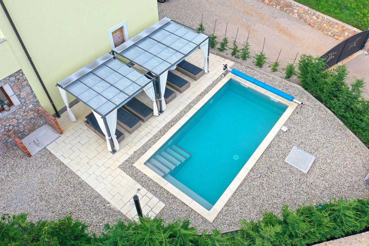 Holiday House Tos-Vila With Heated Pool Vrbnik  Ngoại thất bức ảnh
