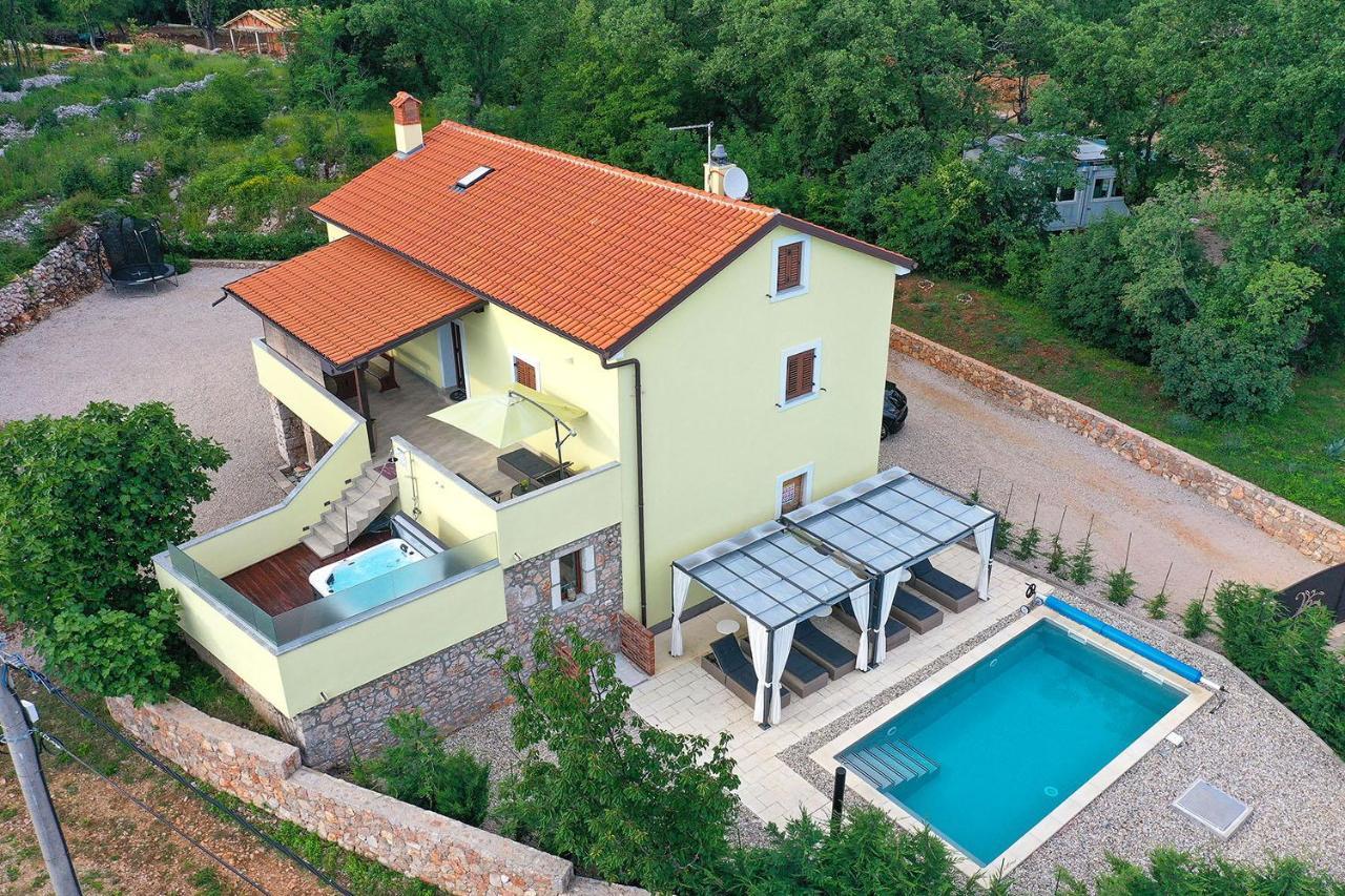 Holiday House Tos-Vila With Heated Pool Vrbnik  Ngoại thất bức ảnh